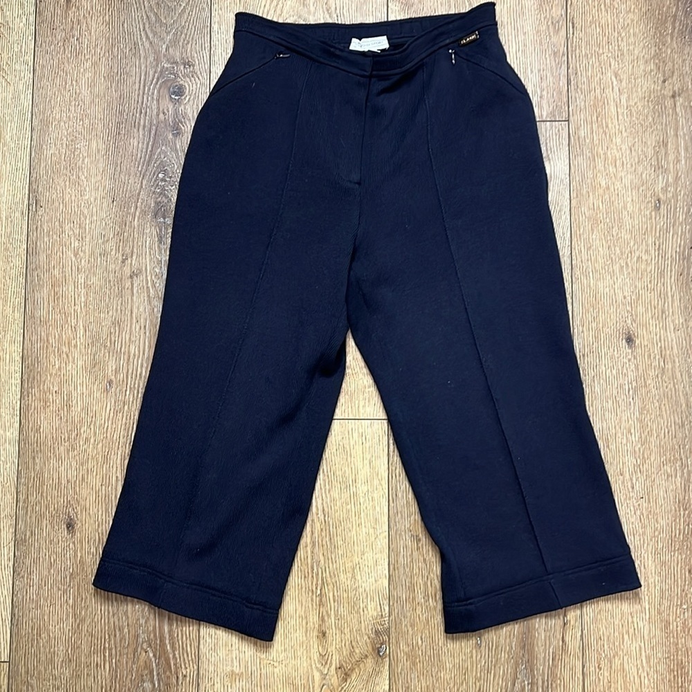 St. John Sport Black Wool Blend Capri Pants Size 4